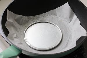 不用买机器一个平底锅搞定，香脆到爆的蛋卷的做法 步骤7