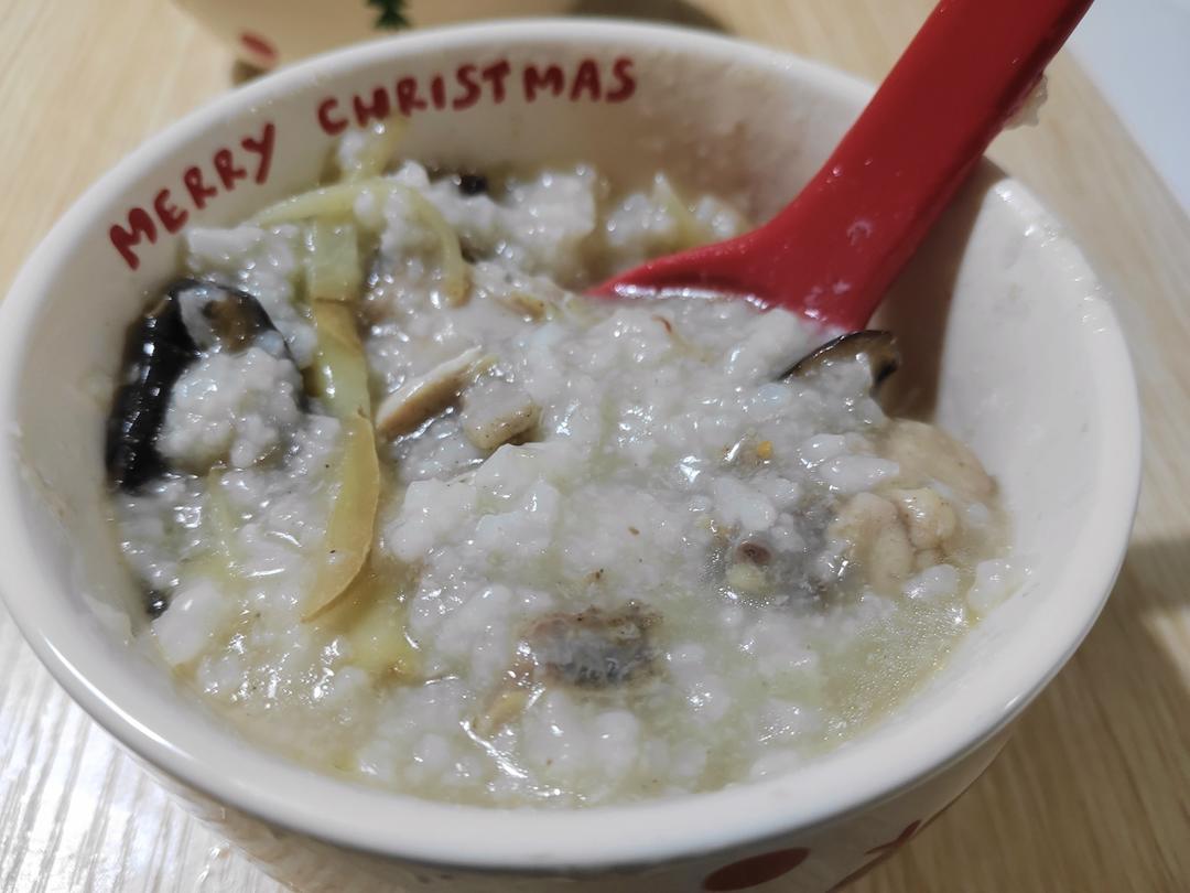 堪比肯德基的香菇鸡肉粥（暖暖的有幸福的味道）