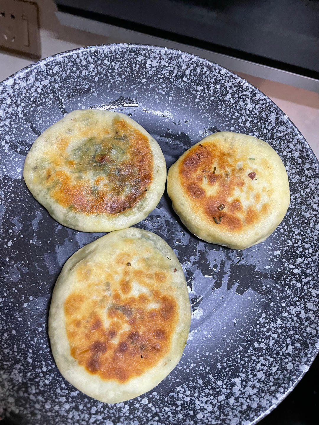 茴香鸡蛋馅饼