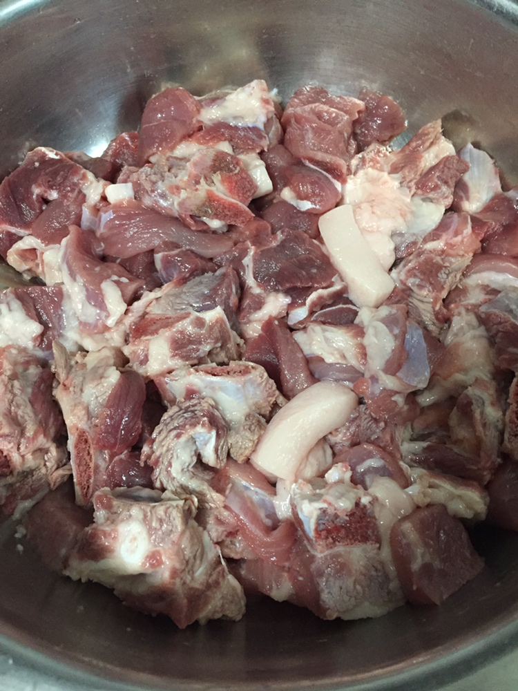 四川酥肉的做法 步骤1