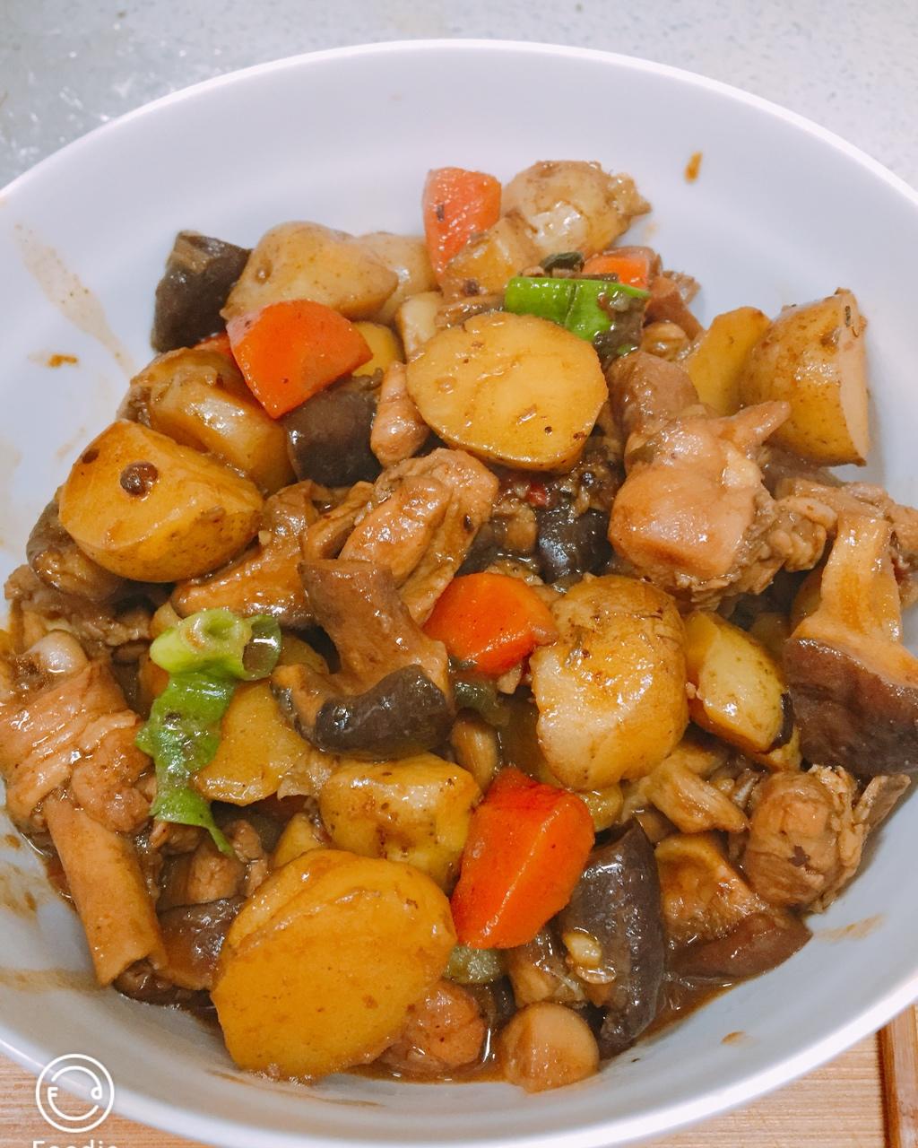 土豆香菇炖鸡腿