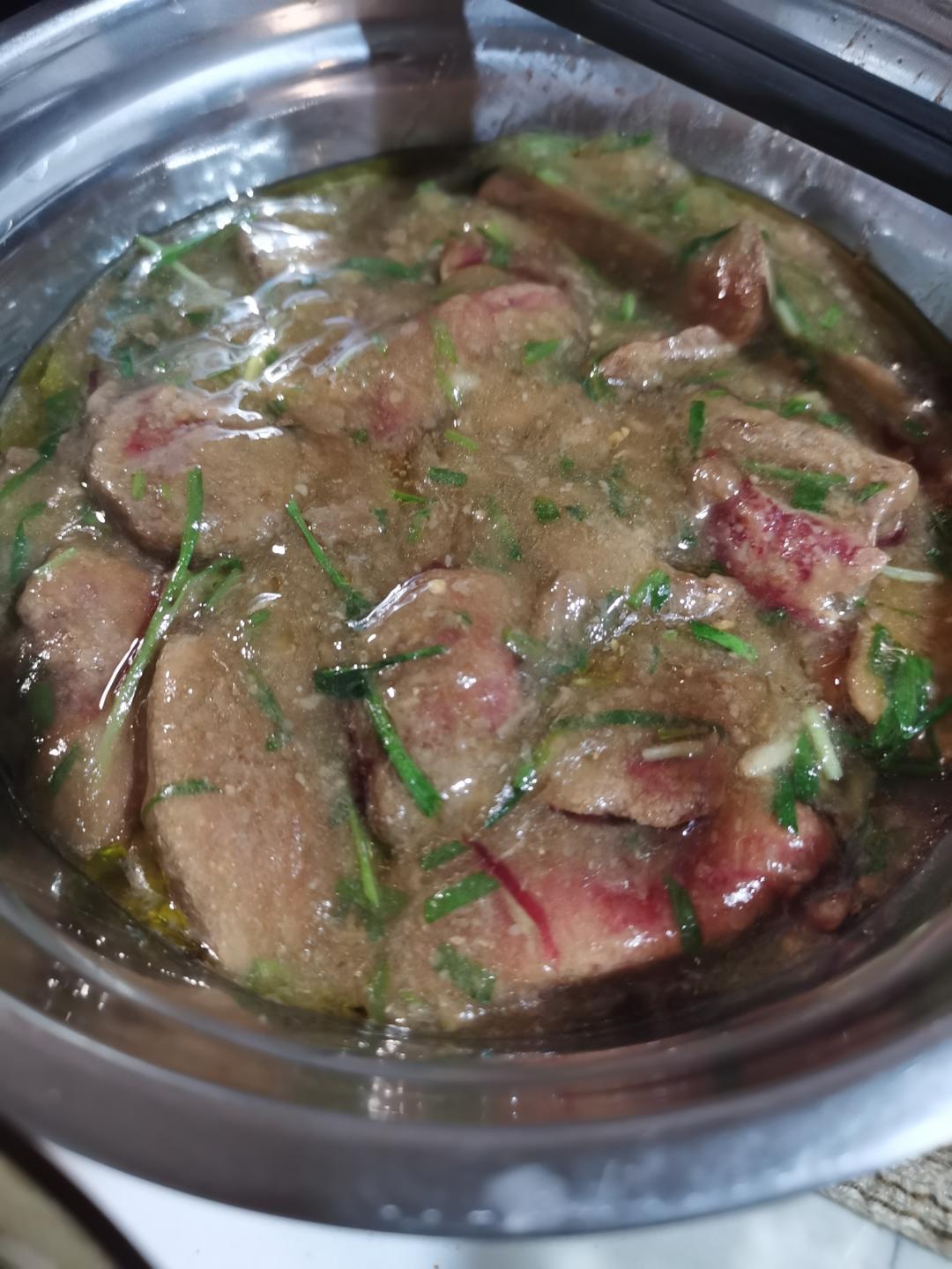 厨师长教你：“葱香猪肝”的脆嫩做法，四伯认证的最佳猪肝炒法