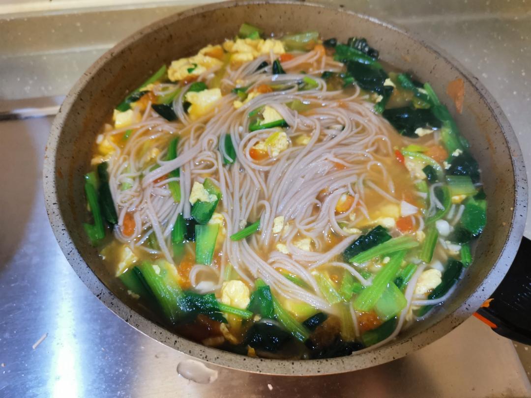 恨不得抱着锅舔的番茄鸡蛋面
