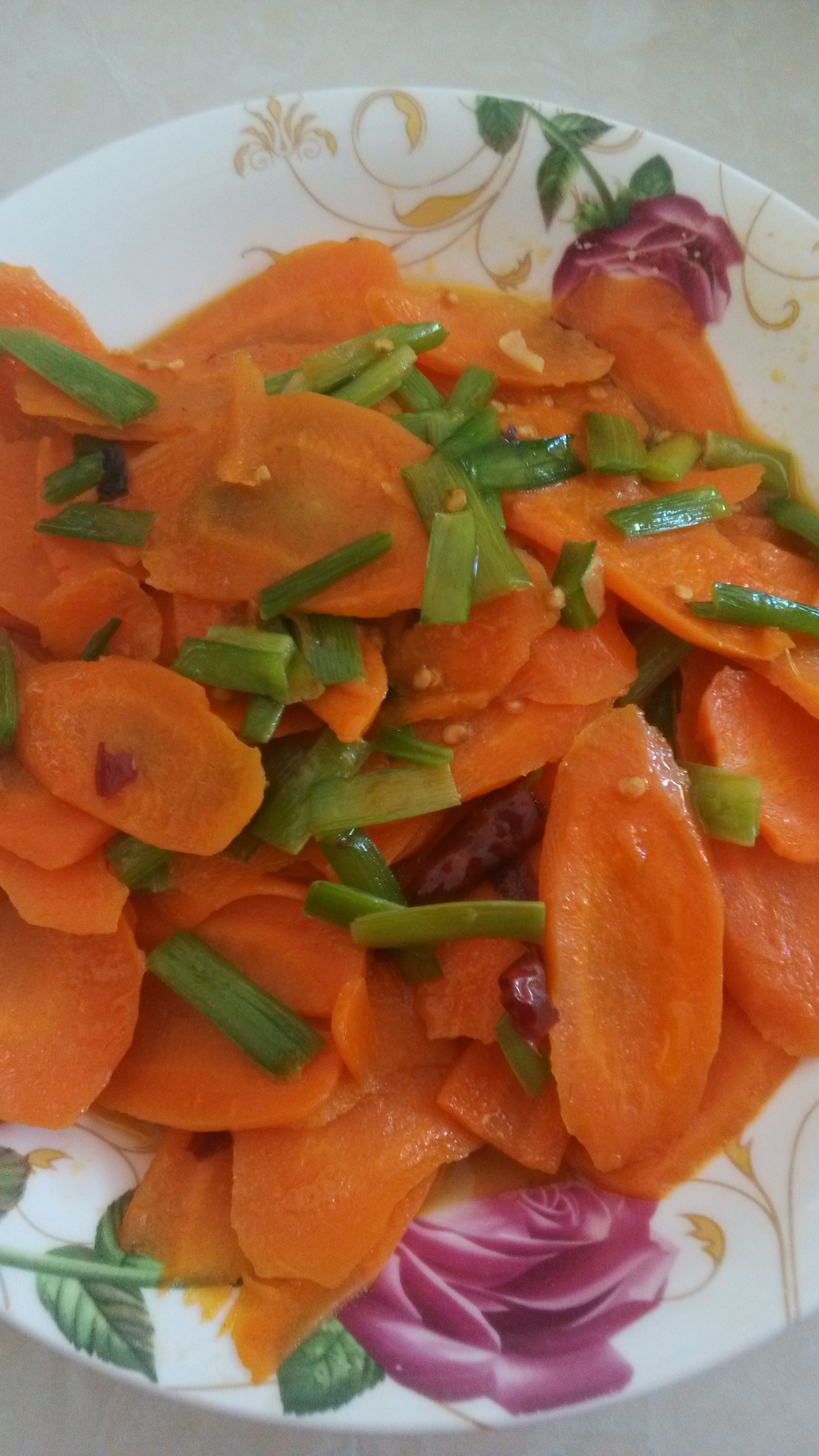 枫叶红-7做的清炒胡萝卜