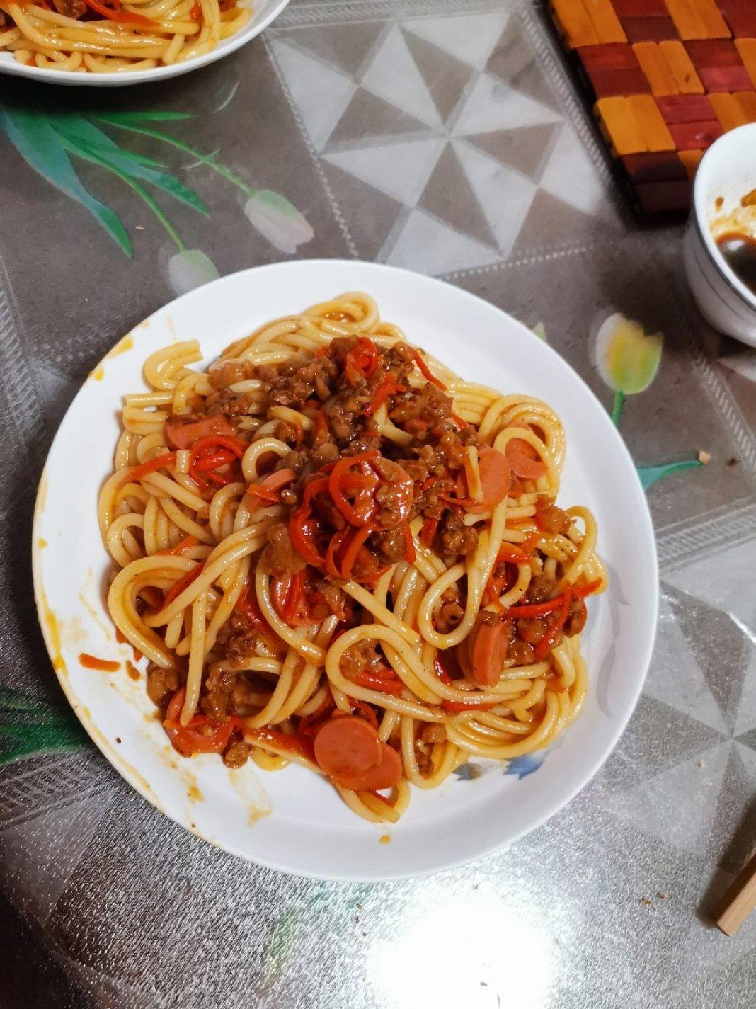 番茄肉酱意大利面