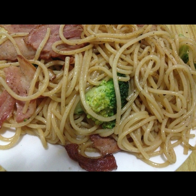 奶油培根蘑菇意面