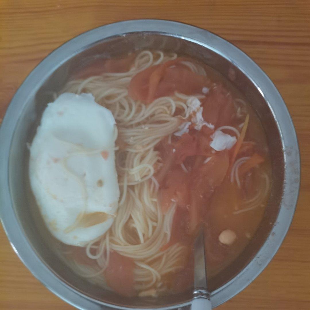 最家常的普通汤面——西红柿鸡蛋龙须面