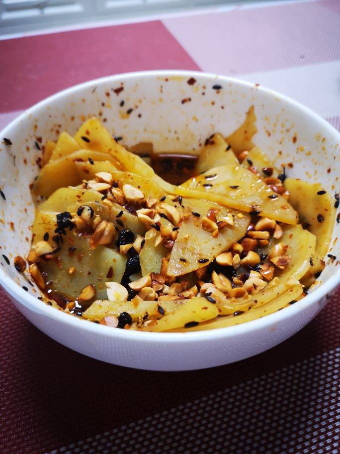 兰州风味麻辣土豆片（又名：通渭路土豆片、马三洋芋片）