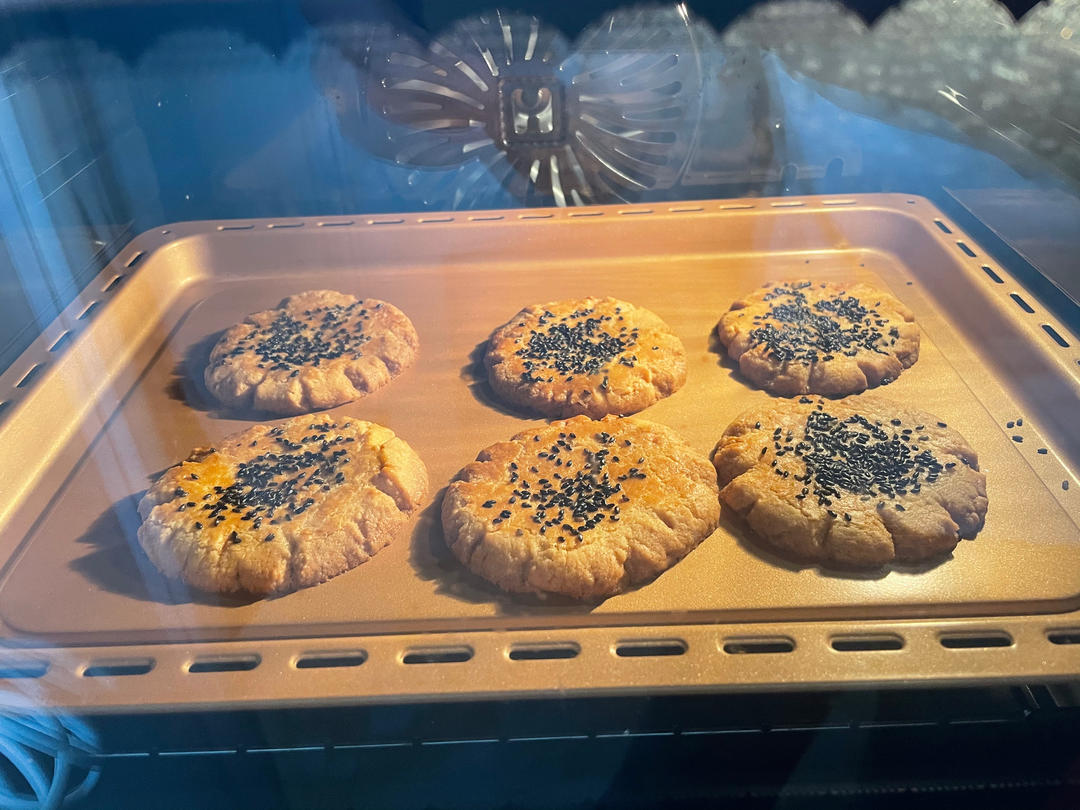 轻轻一按就碎掉的原味桃酥（不输猪油版）