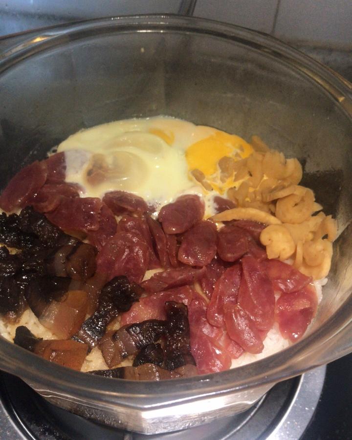 香肠煲仔饭