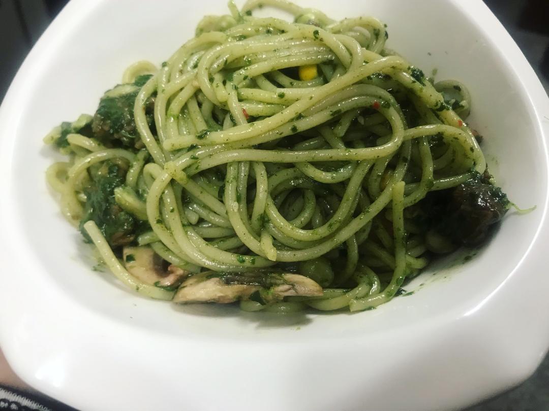 奶油蘑菇菠菜意大利面
