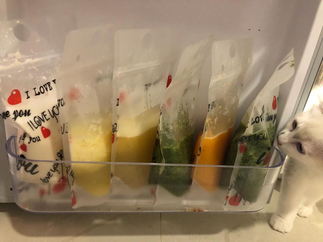 自制hey juice排毒果蔬汁。