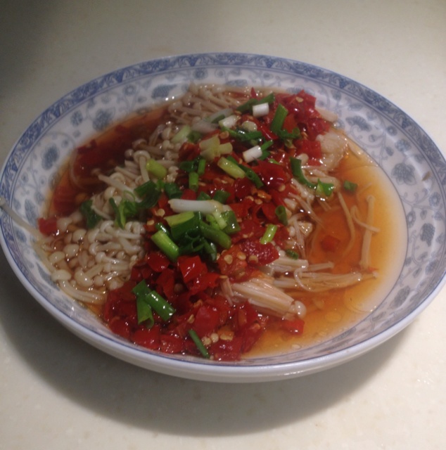 剁椒金针菇