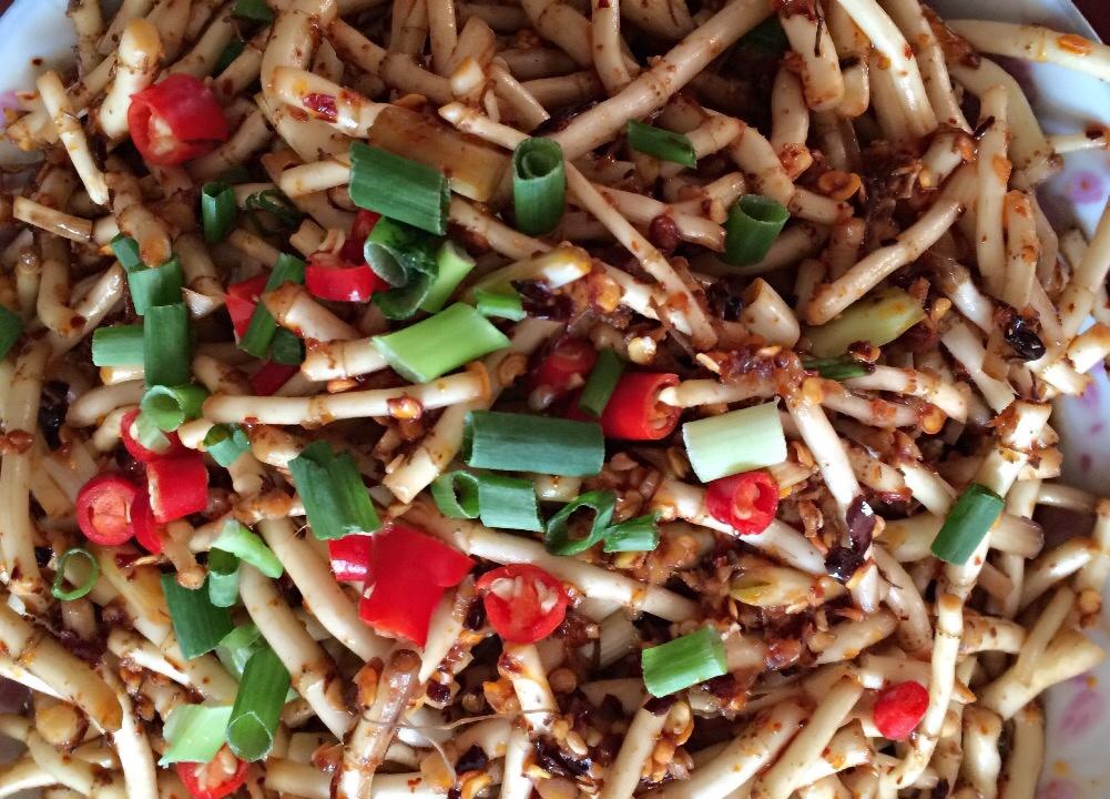 羽羽妈咪做的凉拌折耳根