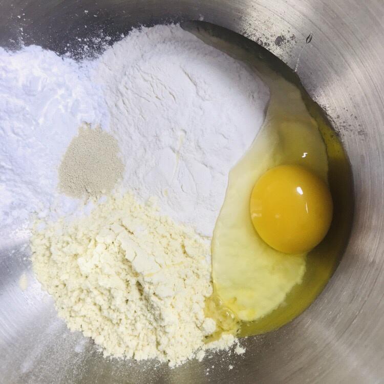 纯奶手撕吐司的做法 步骤1