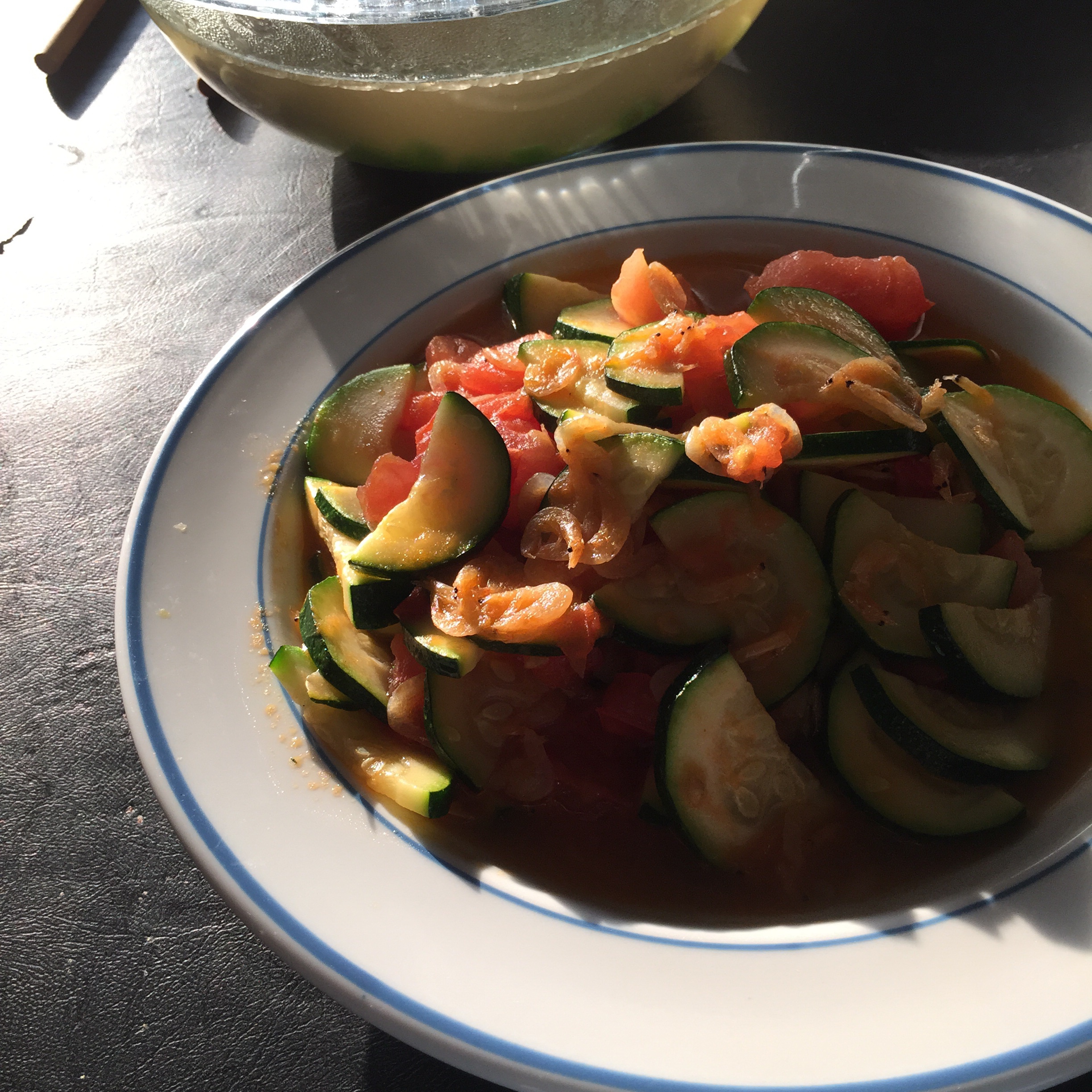 西红柿炒西葫芦