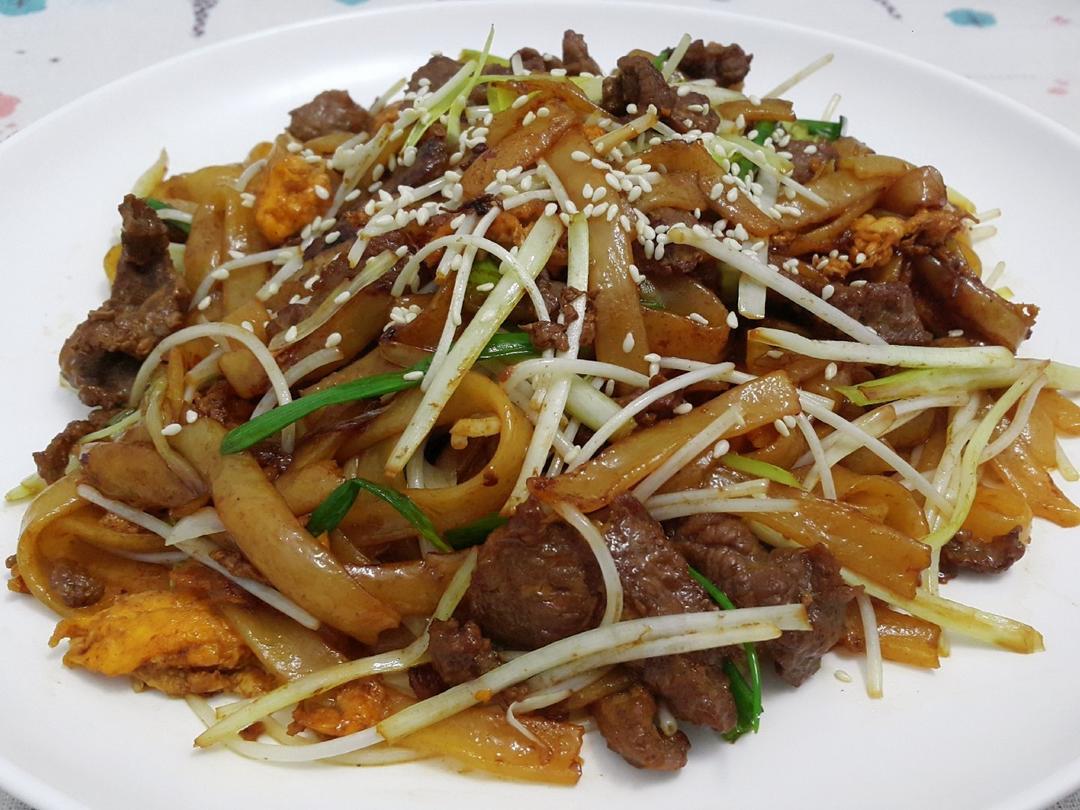 干炒牛河｜美食台
