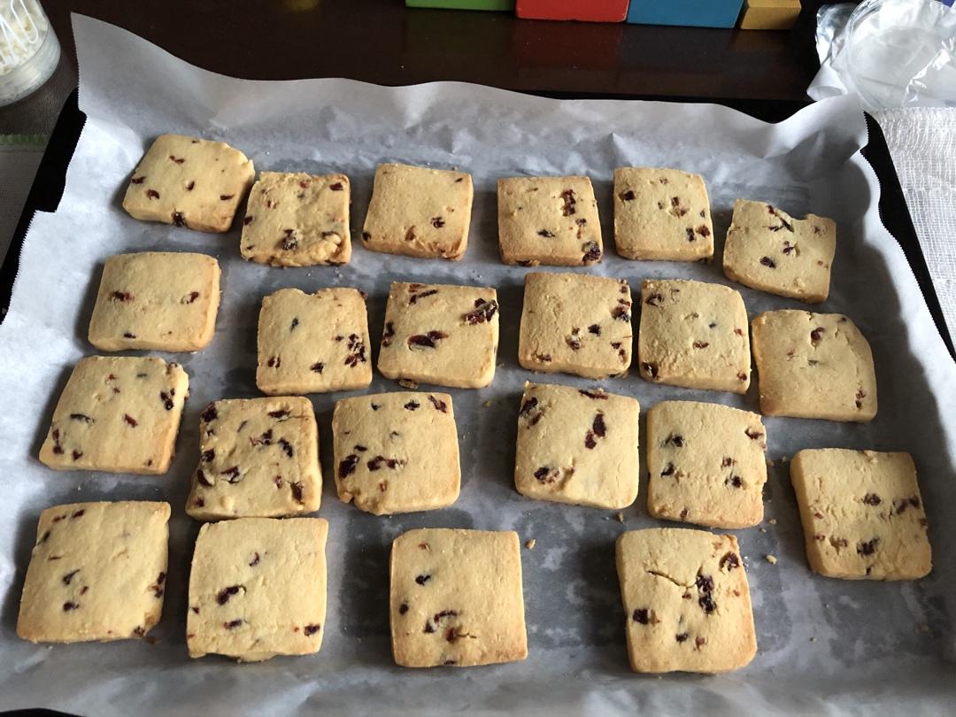 奶香浓郁酸甜酥脆的蔓越莓黄油曲奇