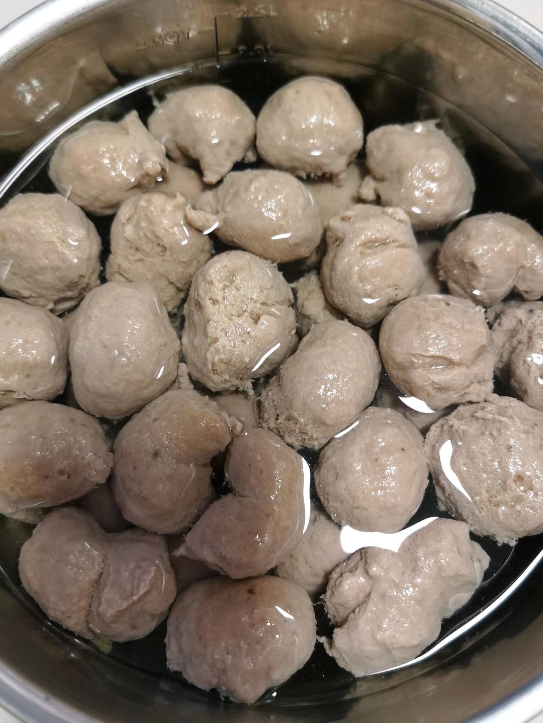 Q弹十足的牛肉丸～零失败