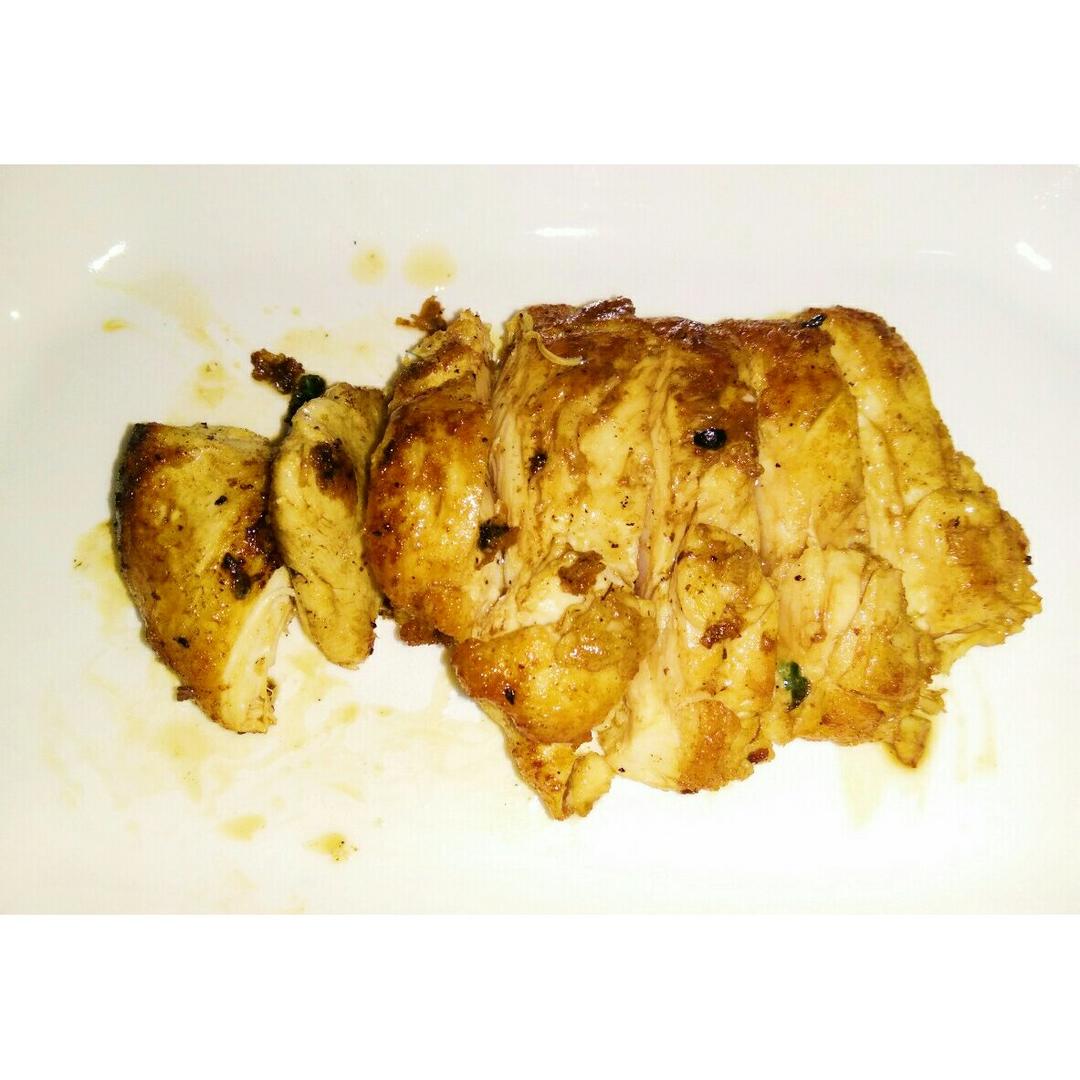 酷炫屌炸天好吃的煎鸡胸肉（香蒜蜂蜜煎鸡胸肉）