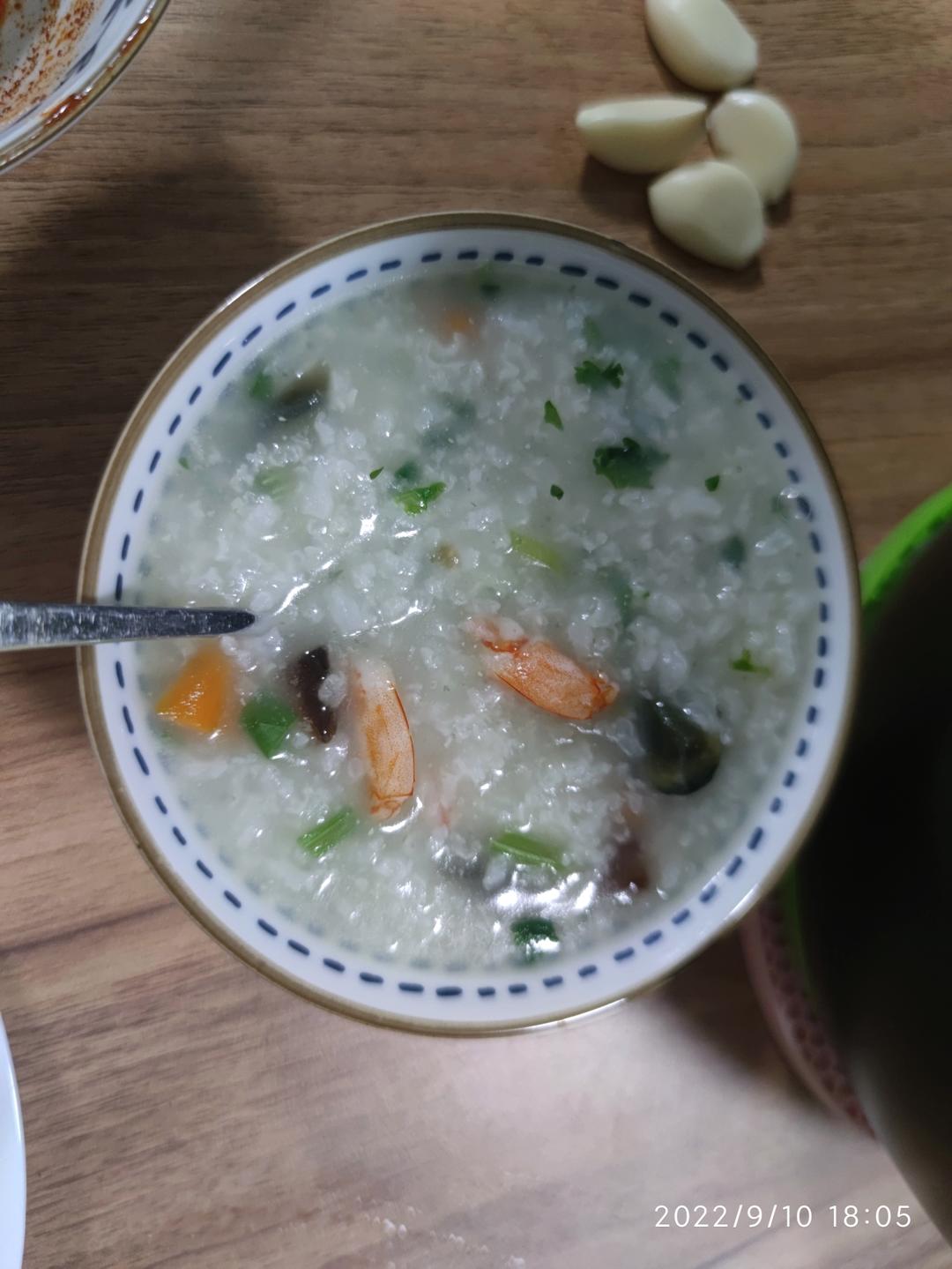 鲜虾砂锅粥