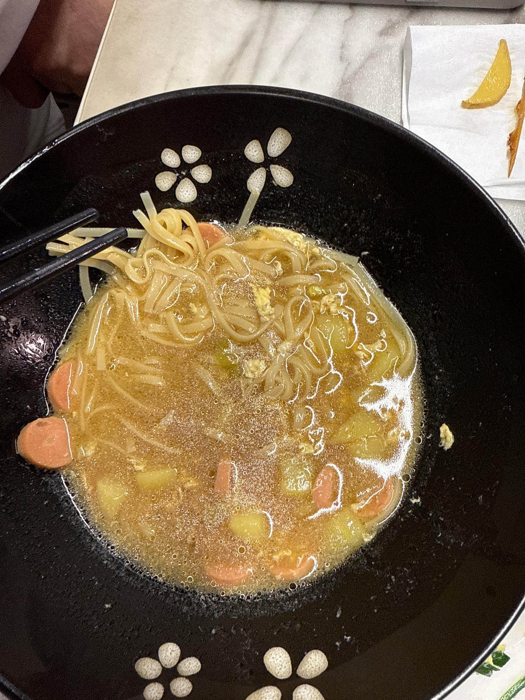 土豆香肠拌面