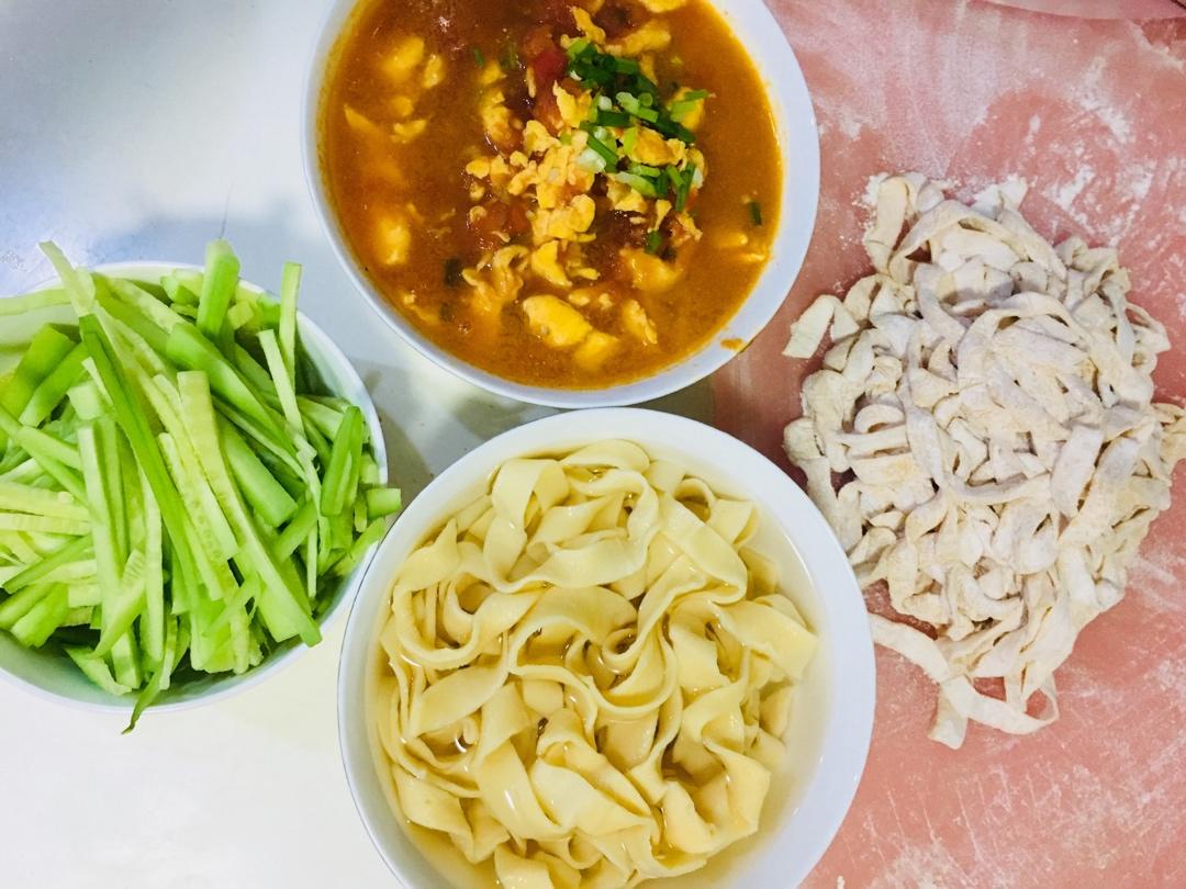 鸡蛋手擀面