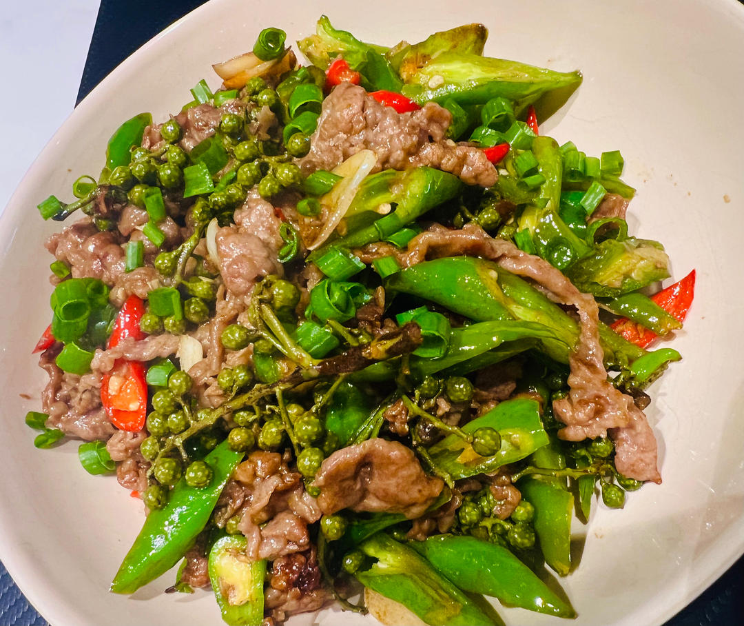 小炒藤椒牛肉