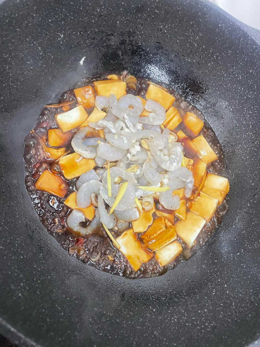 低卡高蛋白！嫩滑爽口的虾仁烧豆腐