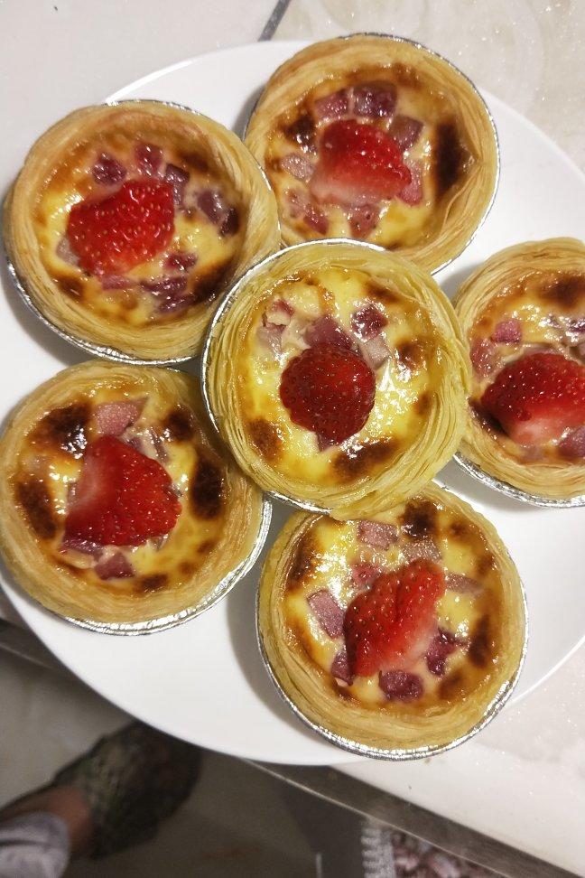 晓枫爱烘焙做的草莓蛋挞