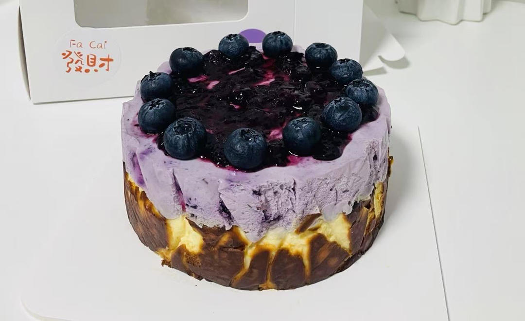 蓝莓酸奶慕斯巴斯克芝士蛋糕！双重享受！
