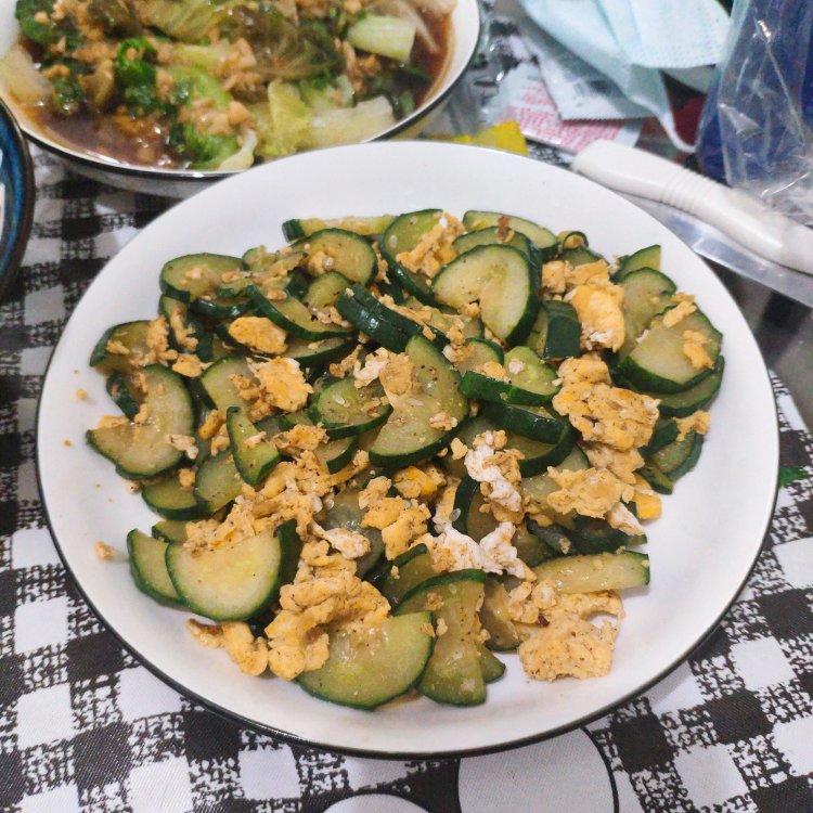 黄瓜炒鸡蛋