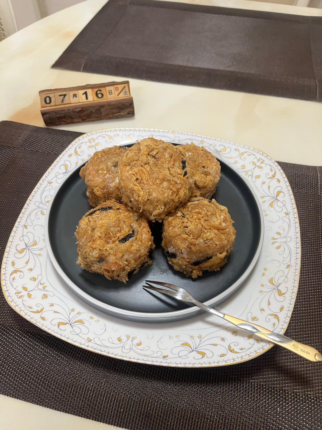 朋友都说比鲍师傅好吃的海苔肉松小贝