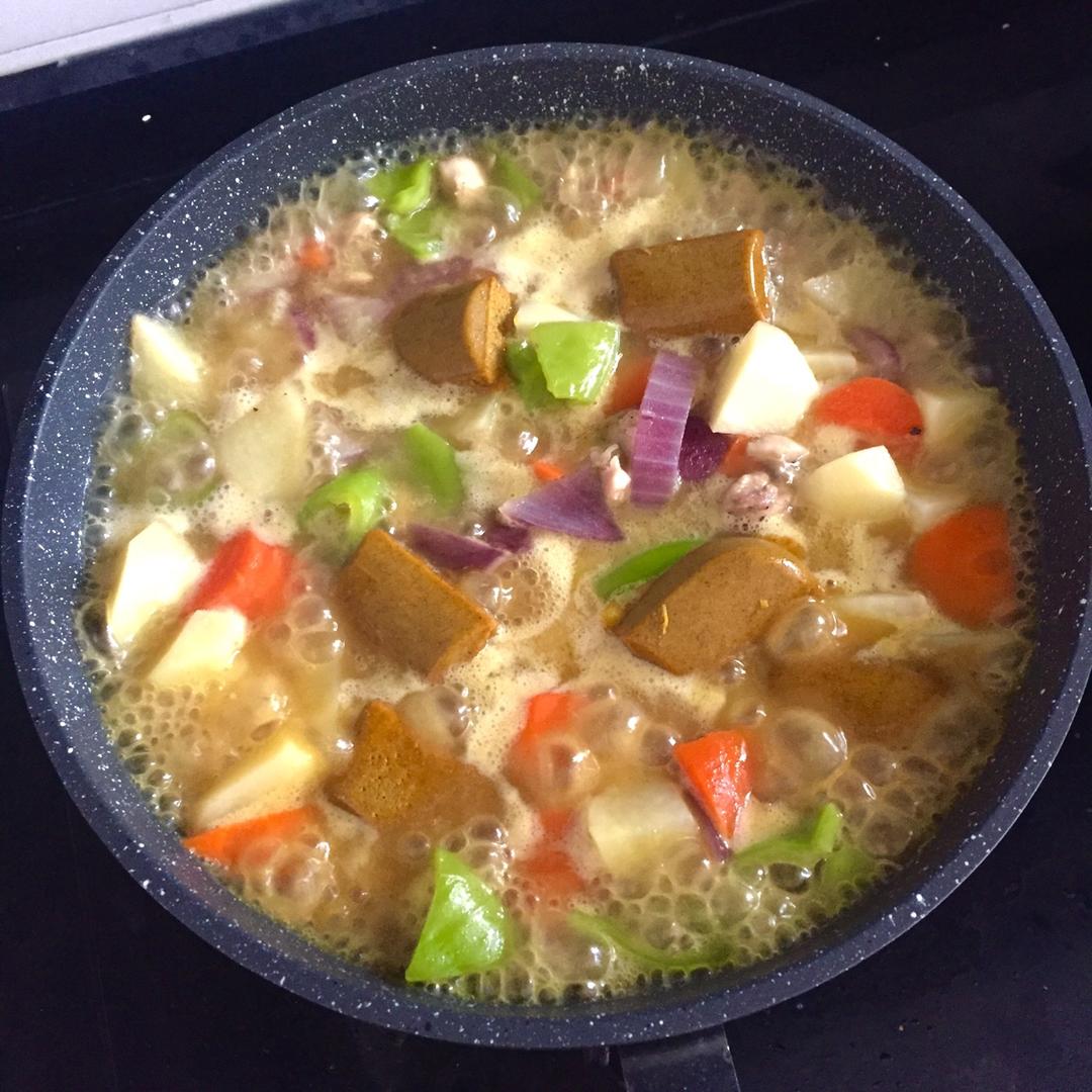 咖喱鸡肉饭