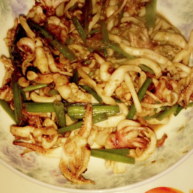 速炒芹菜鱿鱼（墨鱼）