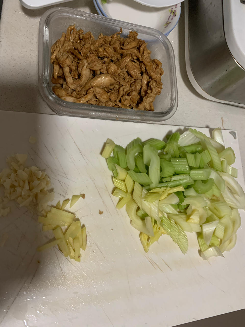 鸡肉炒芹菜