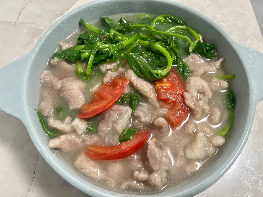 滑肉汤怎么做不脱浆不浑汤？记住两个关键点，汤汁清澈，晶莹剔透