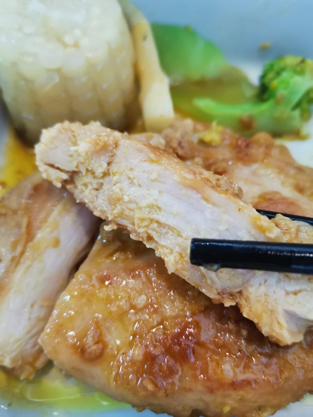 酷炫屌炸天好吃的煎鸡胸肉（香蒜蜂蜜煎鸡胸肉）