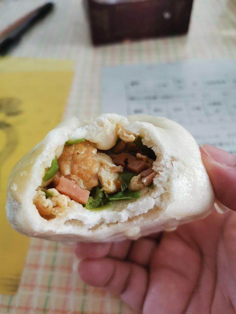 青椒火腿包
