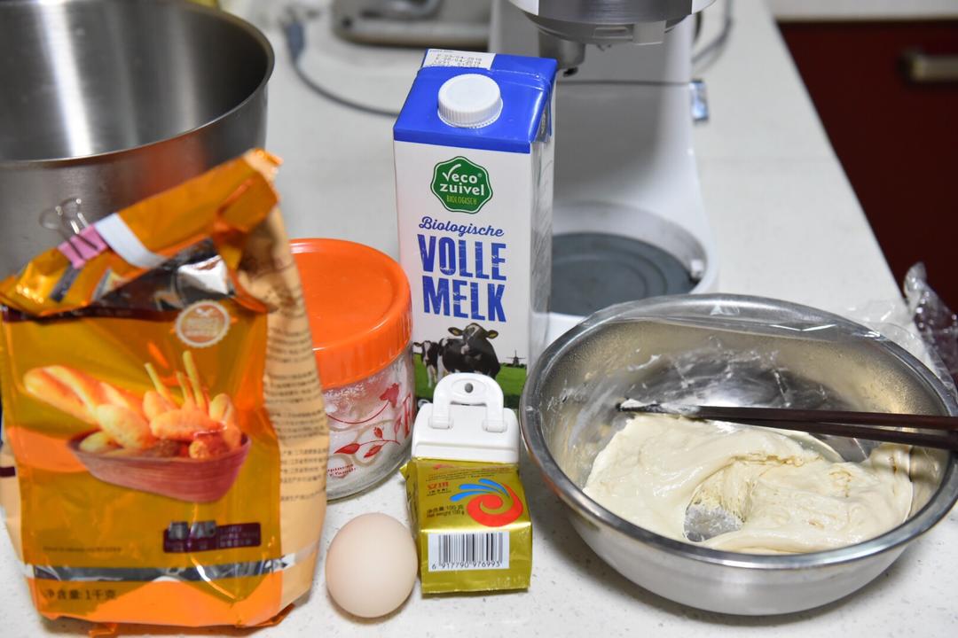 纯奶手撕吐司的做法 步骤1