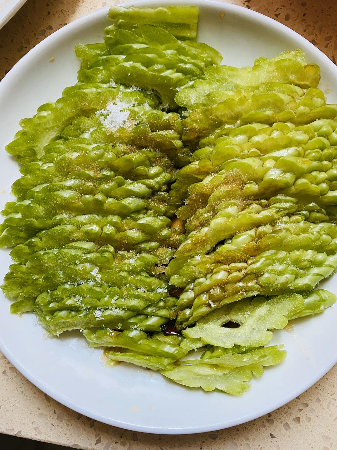 减脂神器夏日清爽凉拌苦瓜这样做不会苦的做法