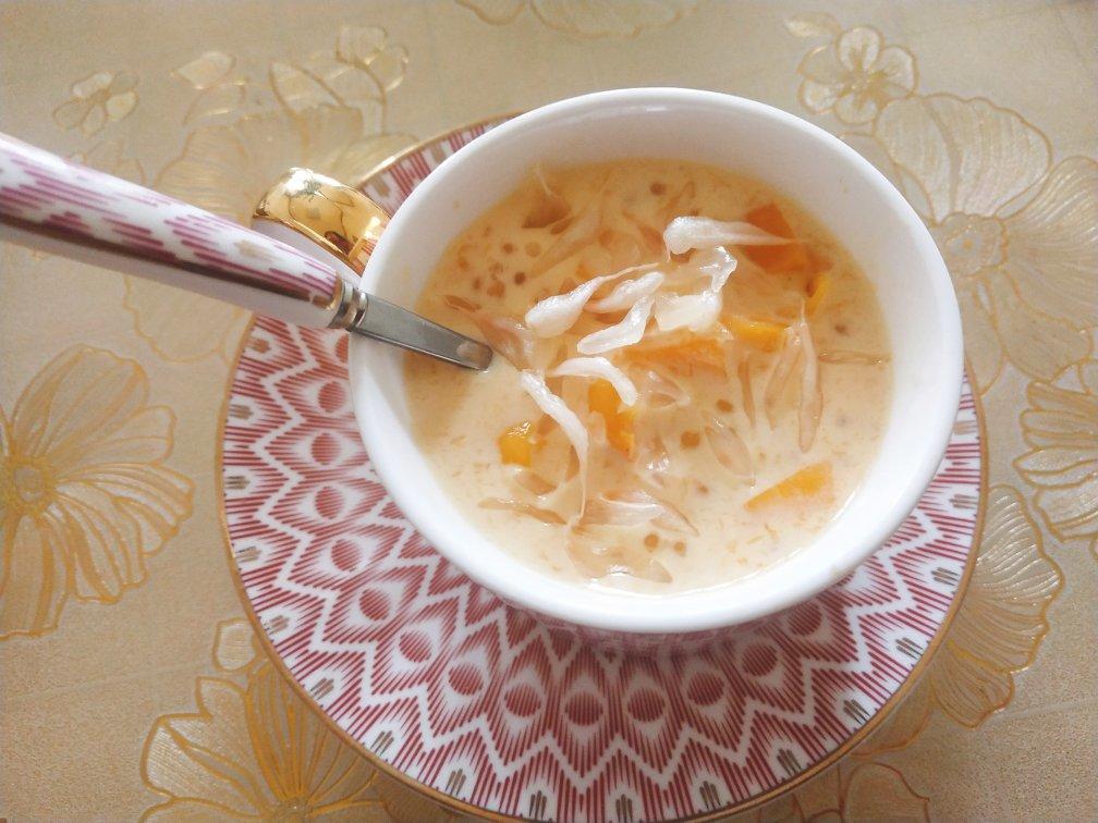 港式甜品——杨枝甘露(芒果西米露)附芒果花切法