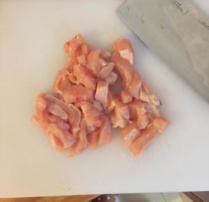 红椒鸡胸肉的做法 步骤2