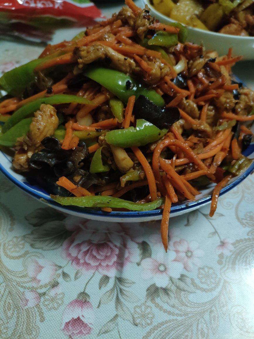 米饭🍚杀手鱼香鸡丝         （减脂期也可以吃）