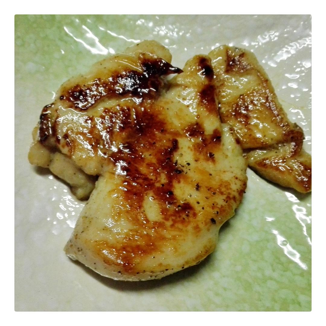 酷炫屌炸天好吃的煎鸡胸肉（香蒜蜂蜜煎鸡胸肉）