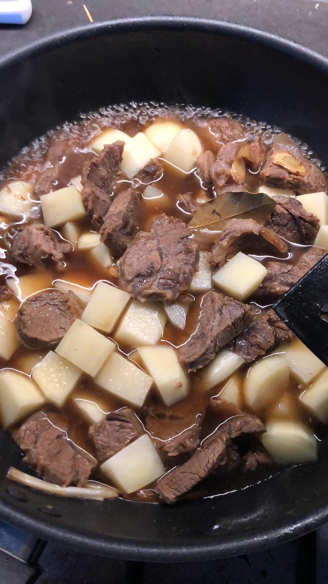 红烧牛腱子
