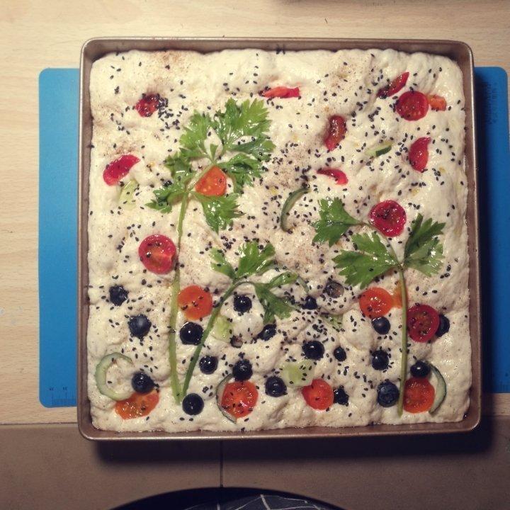 免揉意式佛卡夏的家庭配方和做法