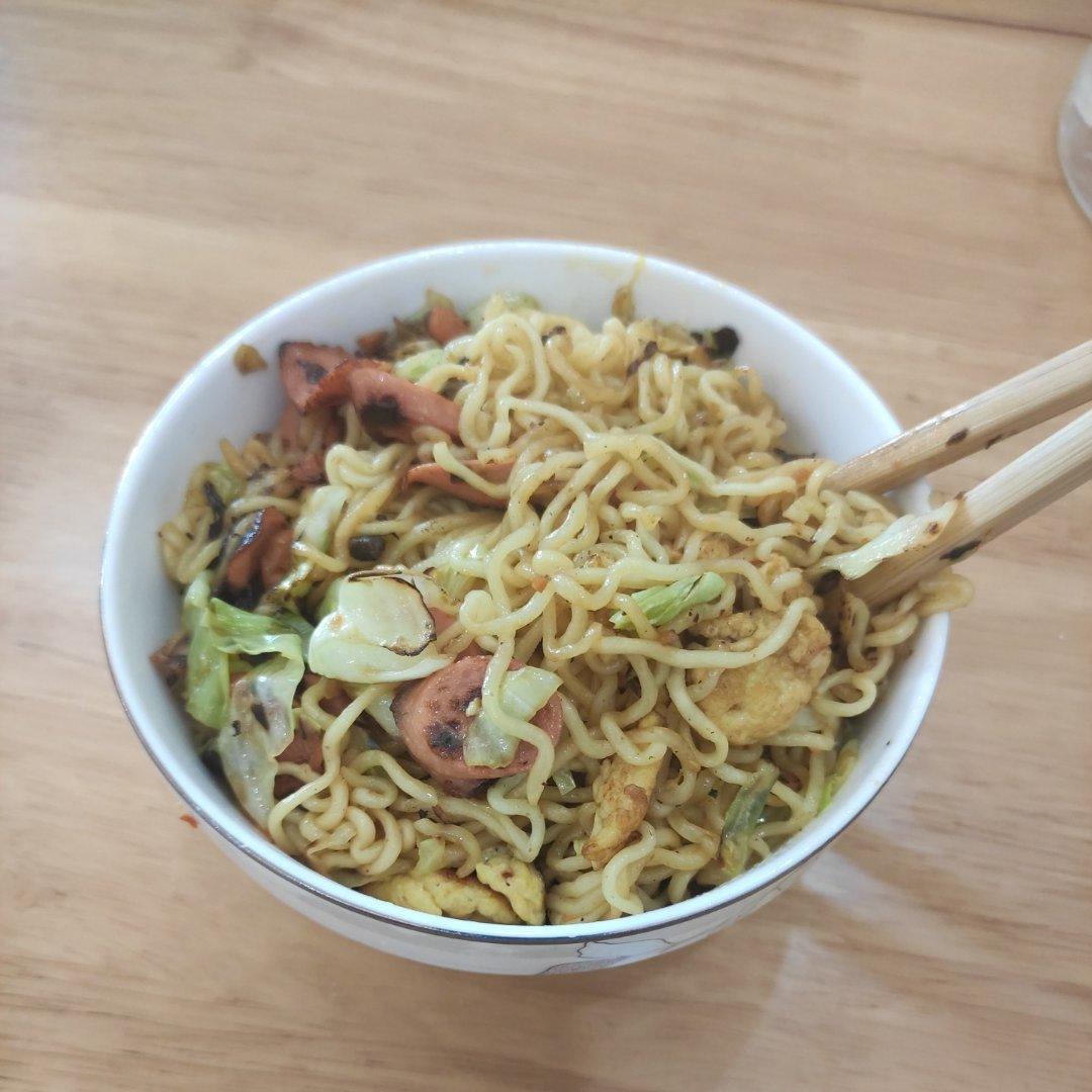 巨好吃的炒方便面