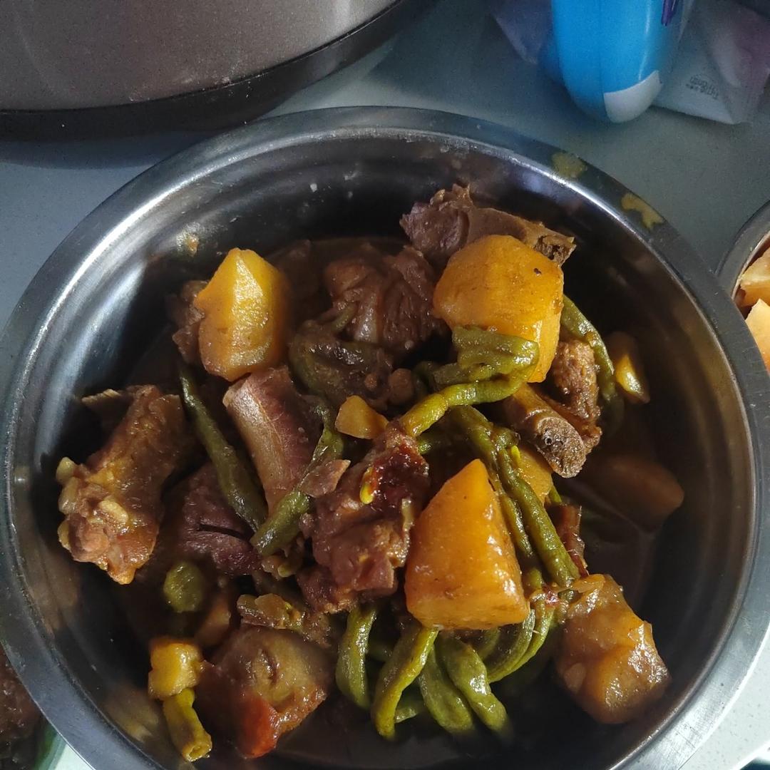 硬菜代表--排骨炖豆角土豆（豆角焖面胚子）