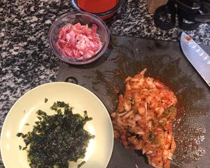 经典泡菜炒饭 Kimchi Fried Rice的做法 步骤2
